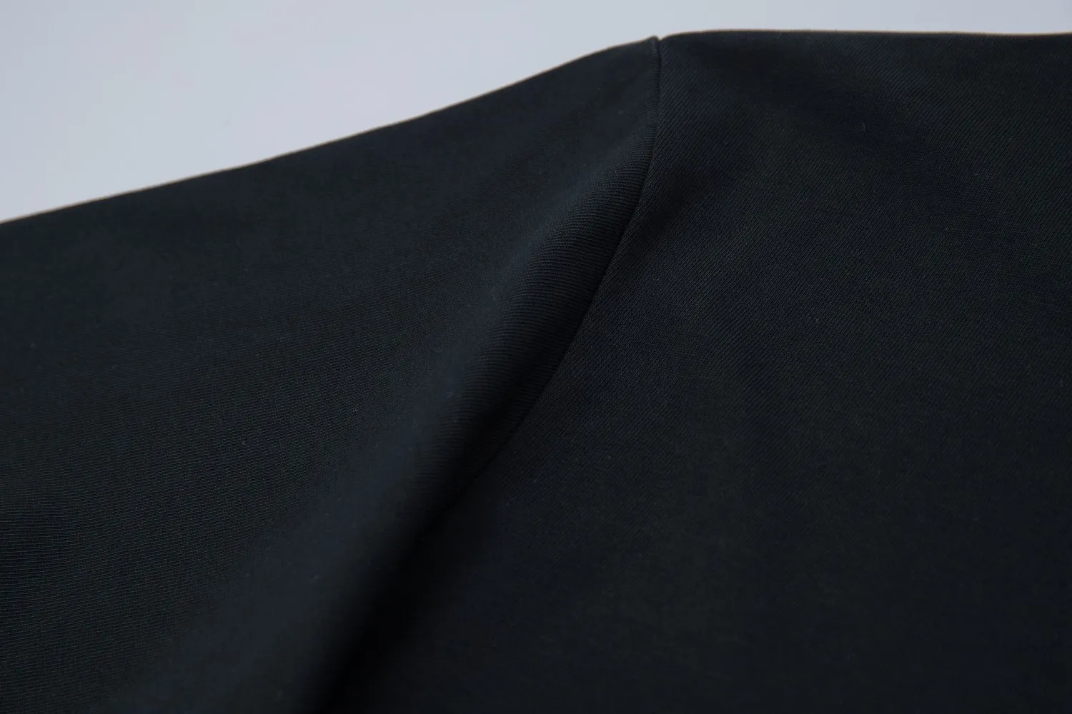 High Quality BALM 🆕Classic logo letter pattern short sleeves, official website synchronization, pure cotton fabric at the counter! Comfortable against the skin, durable and easy to wear, Classic simple logo design, meticulous original craftsmanship, customized G dyed fabrics in the same vat, very comfortable to the touch, latest brick cabinet synchronization, OS off-shoulder style, fashionable and individual, super Versatile, a good-looking one, very suitable for both men and women, a must-have style, tag, collar label, washed wheat, complete with three labels, Black.White 2️⃣ color S M L XL